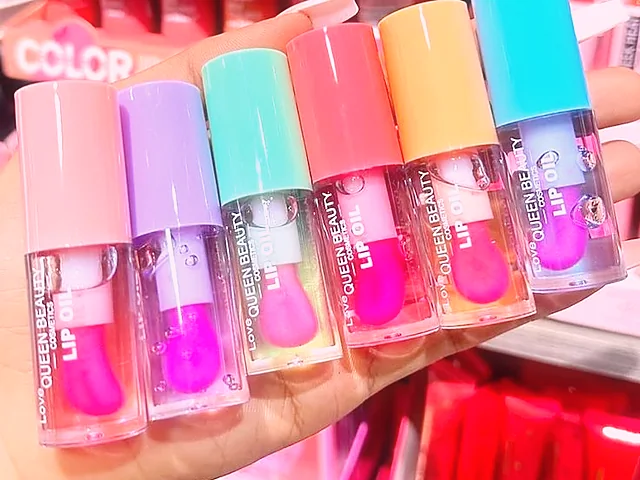 Lip oils de colores pastel